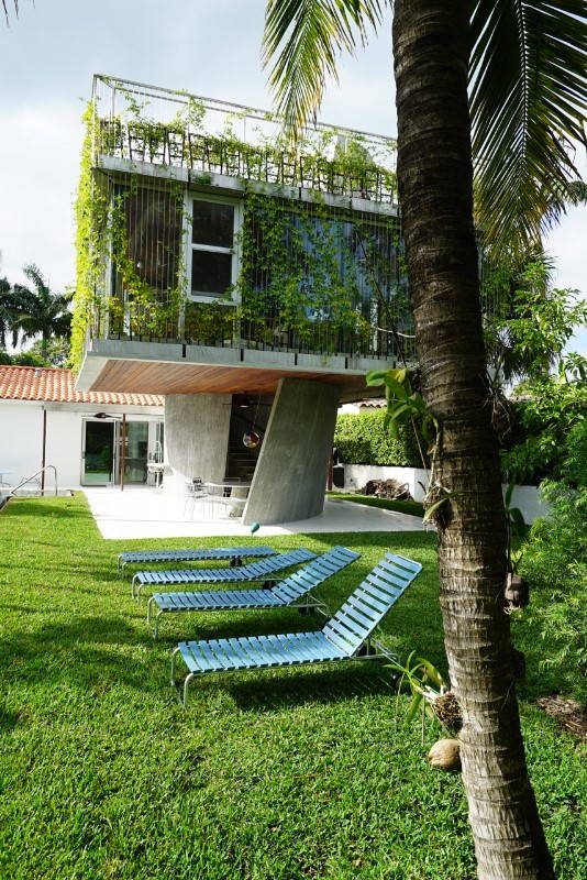 Zoom: Sun Path House, Miami Beach designed by Studio Christian Wassmann