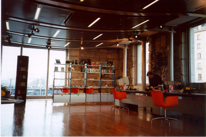 Informations-Zentrum, Genf