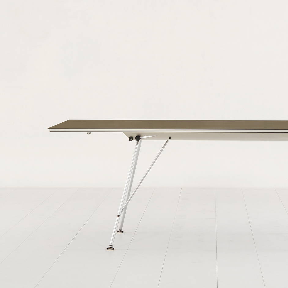 Internal Page: uni folding table